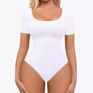 1+1 AKCIÓ RunwayShape EverydayControl Square Neck Rövid Ujjú Alakformáló Tanga Bodysuit